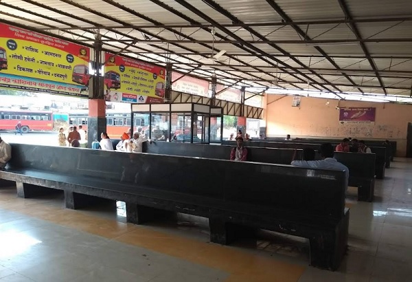 parner bus stand waiting area